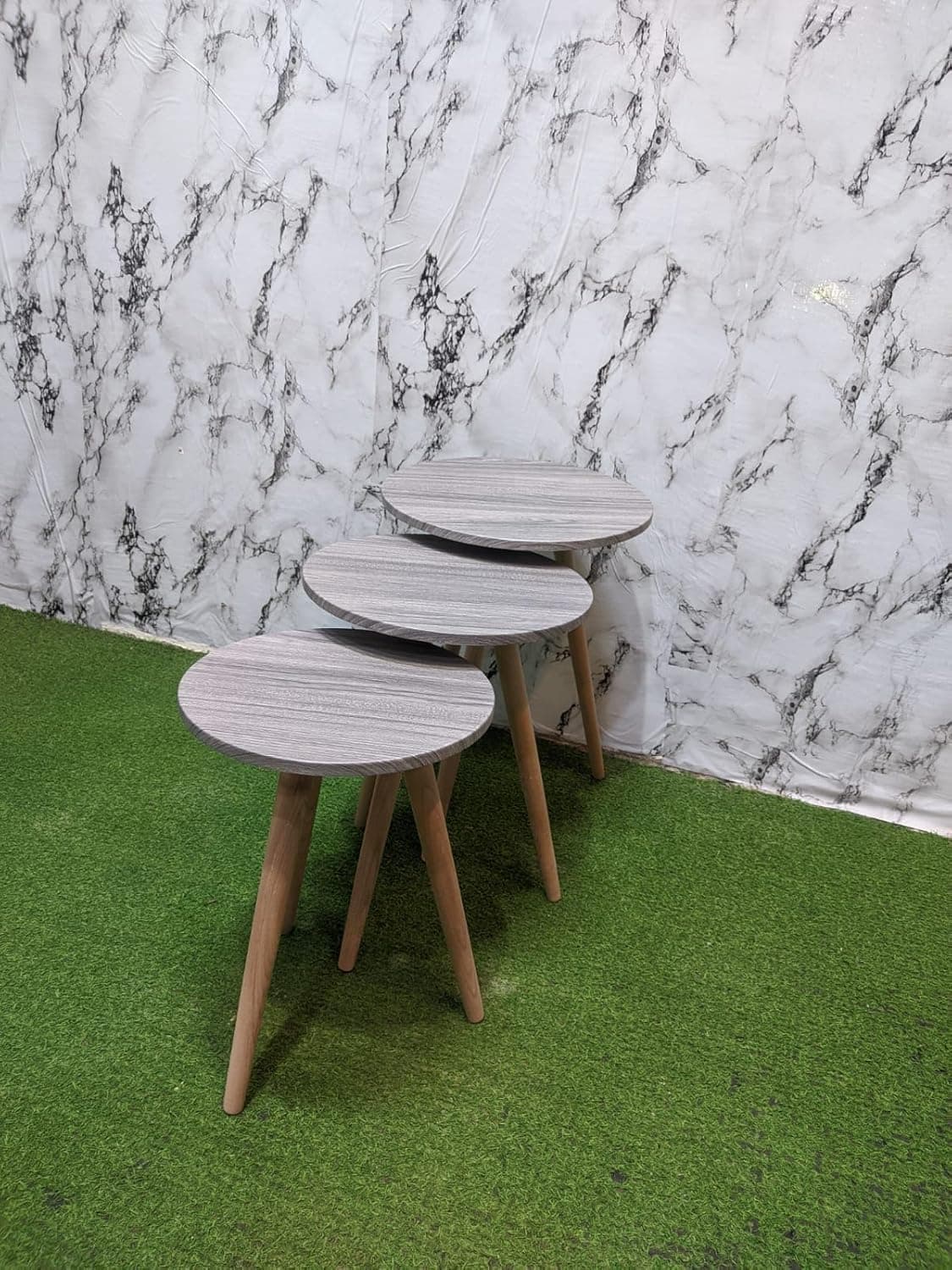Modern Round Nesting Table Set with Wooden Legs - Set of 3 | Space-Saving Design, Multi-Use - Generic - 33x33x44 cm